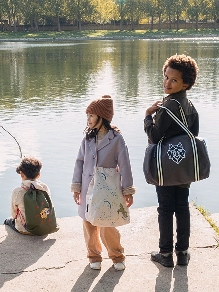 Sac Caramel & Cie. En Vadrouille Le Loup 40 Cm 15 Sac Caramel & Cie. En Vadrouille Le Loup 40 Cm – Image 13