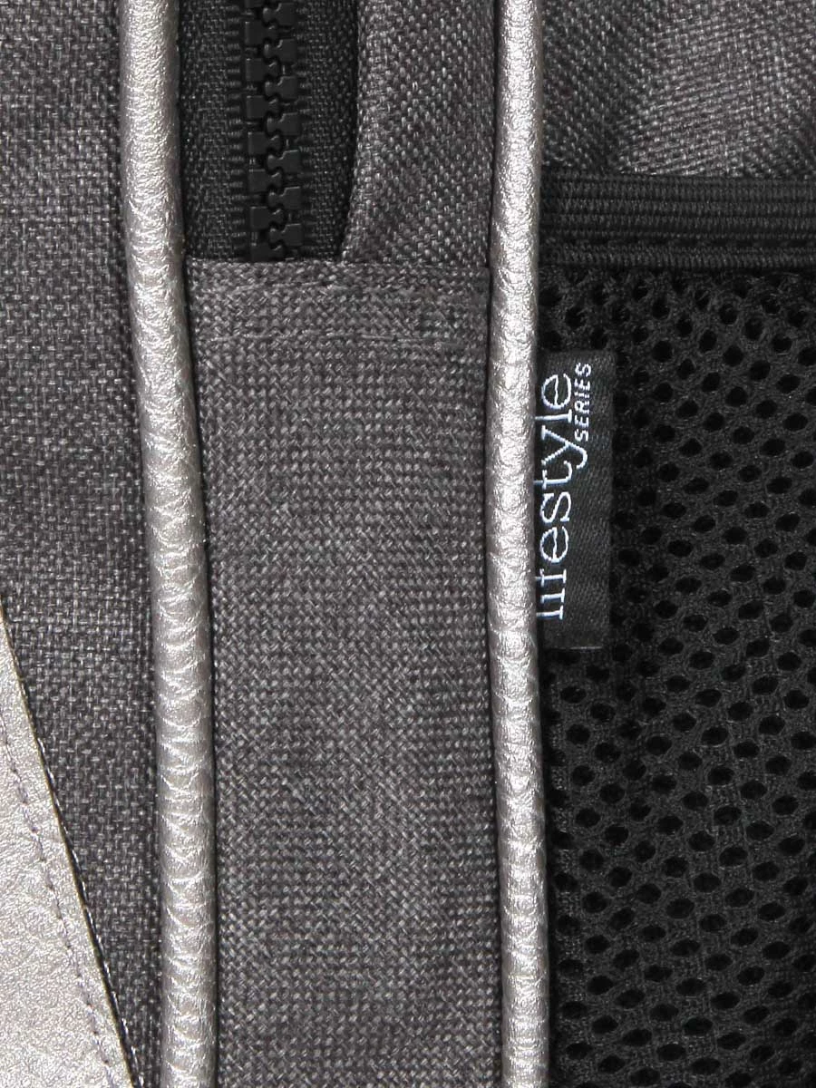 Disney Sac à Dos Star Wars The Mandalorian Helmet 6 Disney Sac à Dos Star Wars The Mandalorian Helmet – Image 4